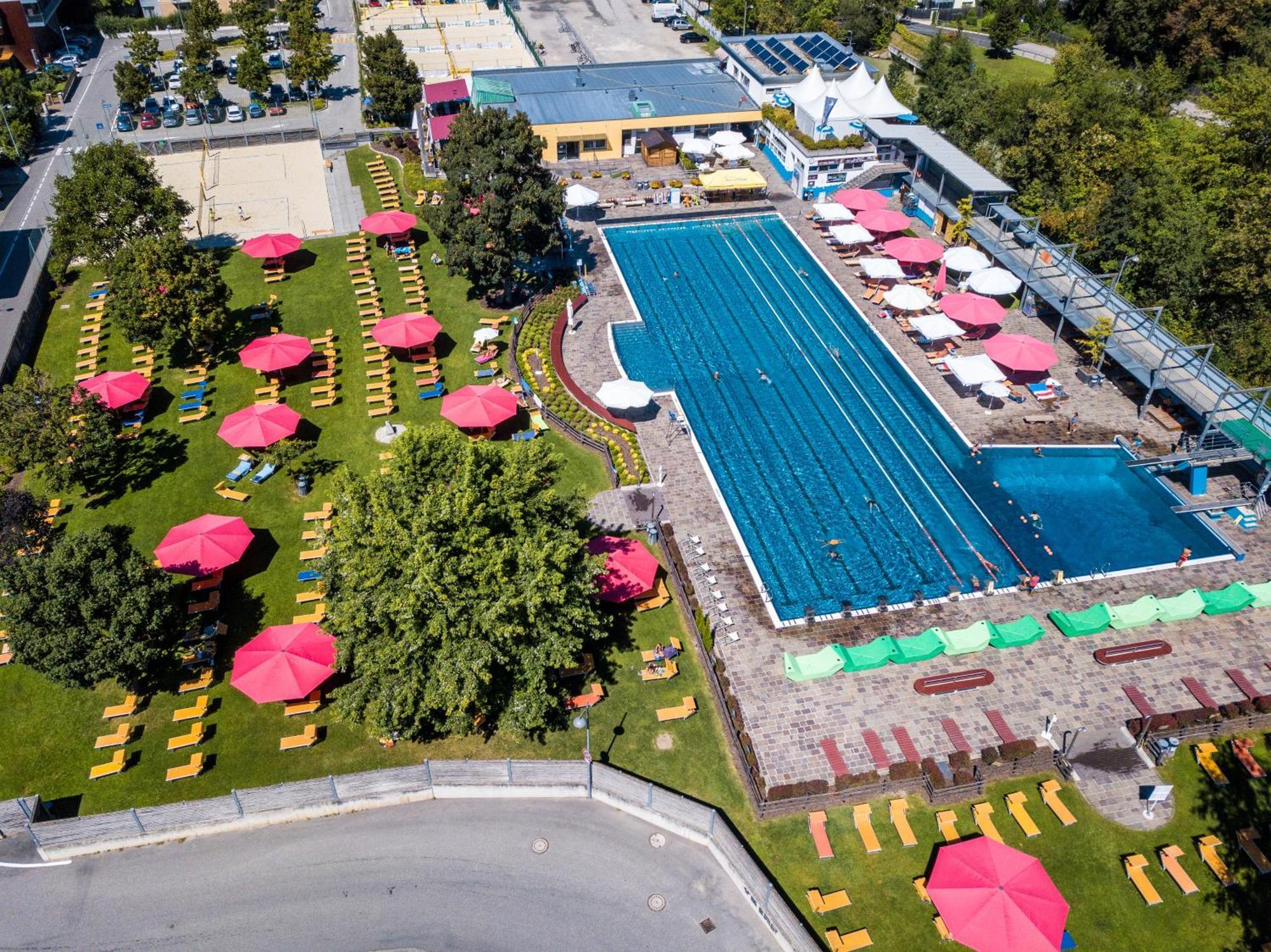 Alping Apartments Brunico Exterior foto